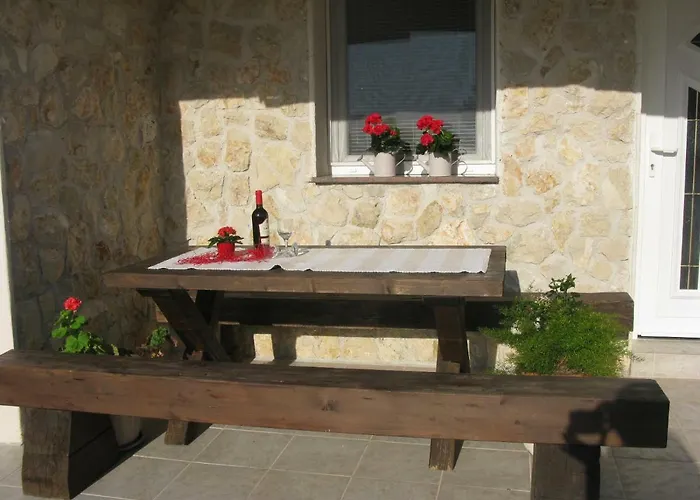 Kuca Za Odmor Tomic Hébergement de vacances